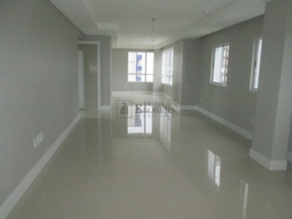 Imagem Apartamento com 3 Quartos à Venda, 136 m² em Centro - Balneário Camboriú Imagem Apartamento com 3 Quartos à Venda, 136 m² em Centro - Balneário Camboriú