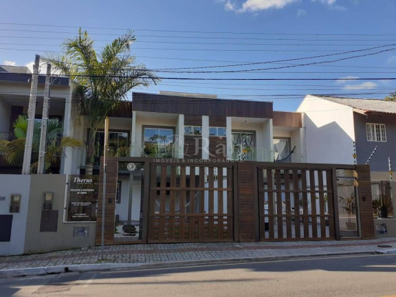 Imagem Sobrado com 3 Quartos à Venda, 190 m² em Praia Dos Amores - Balneário Camboriú Imagem Sobrado com 3 Quartos à Venda, 190 m² em Praia Dos Amores - Balneário Camboriú