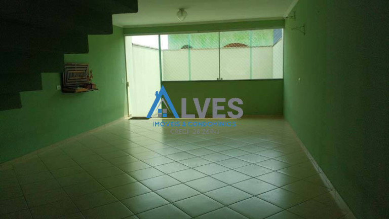 Imagem Casa com 4 Quartos à Venda, 245 m² em Parque Jaçatuba - Santo André