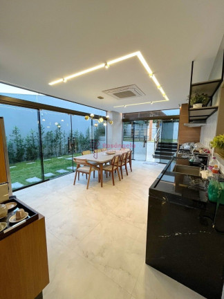 Imagem Casa com 4 Quartos à Venda, 700 m² em Interlagos - Vila Velha
