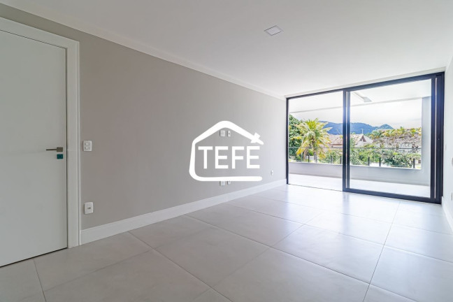 Imagem Casa com 4 Quartos à Venda, 360 m² em Barra Da Tijuca - Rio De Janeiro Imagem Casa com 4 Quartos à Venda, 360 m² em Barra Da Tijuca - Rio De Janeiro