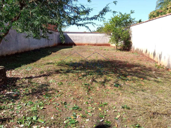 Terreno à Venda, 250 m² em Jardim Limoeiro - Pirassununga