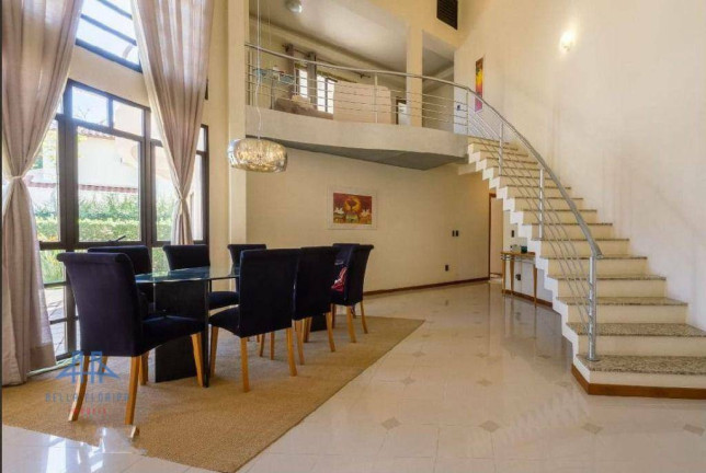Imagem Casa com 5 Quartos à Venda, 324 m² em Itacorubi - Florianópolis Imagem Casa com 5 Quartos à Venda, 324 m² em Itacorubi - Florianópolis