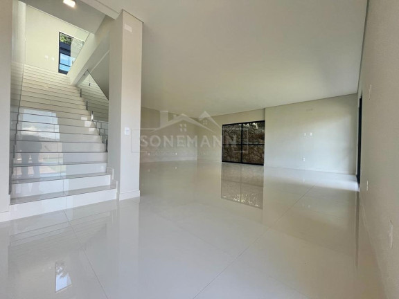 Imagem Casa de Condomínio com 4 Quartos à Venda, 360 m² em Córrego Grande - Florianópolis Imagem Casa de Condomínio com 4 Quartos à Venda, 360 m² em Córrego Grande - Florianópolis