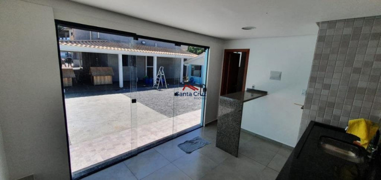Imagem Sobrado com 5 Quartos à Venda, 360 m² em Ingleses Do Rio Vermelho - Florianópolis