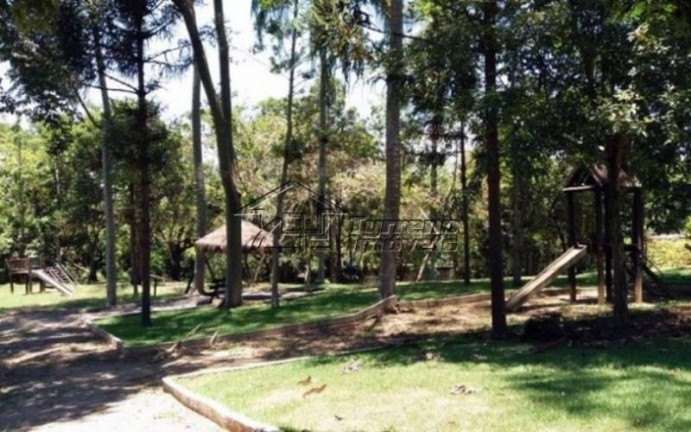 Imóvel à Venda, 1.027 m² em Condomínio Colinas Do Parahyba - São José Dos Campos