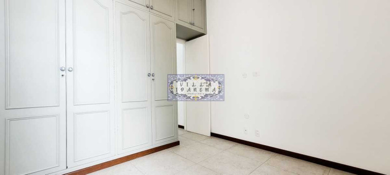 Imagem Apartamento com 2 Quartos à Venda, 65 m² em Copacabana - Rio De Janeiro Imagem Apartamento com 2 Quartos à Venda, 65 m² em Copacabana - Rio De Janeiro