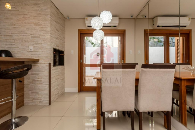 Imagem Casa com 3 Quartos à Venda, 70 m² em Agronomia - Porto Alegre