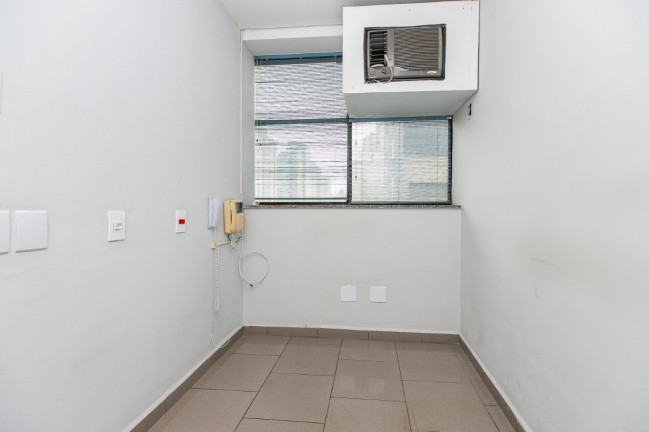 Imagem Ponto Comercial à Venda, 52 m² em Moema - São Paulo Imagem Ponto Comercial à Venda, 52 m² em Moema - São Paulo