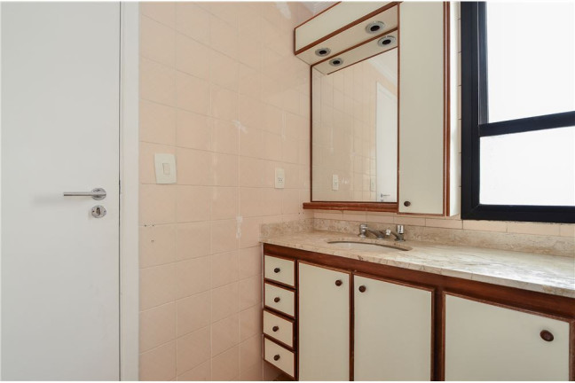 Imagem Imóvel com 3 Quartos à Venda, em Jardim Guedala - São Paulo Imagem Imóvel com 3 Quartos à Venda, em Jardim Guedala - São Paulo