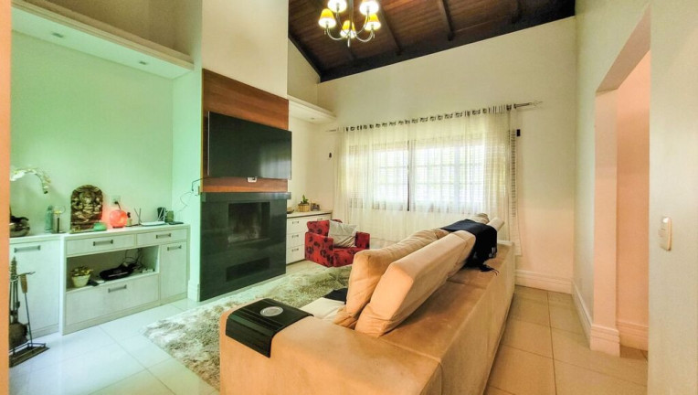 Imagem Casa com 4 Quartos à Venda, 267 m² em Jardim Itu - Porto Alegre