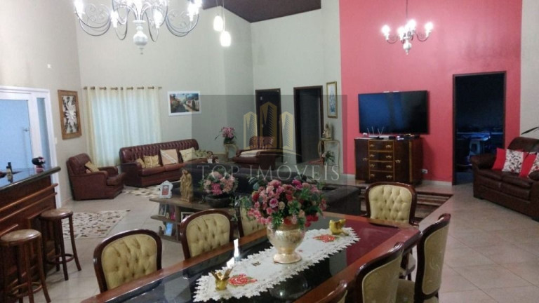 Imagem Casa com 4 Quartos para Alugar, 1.338 m² em Jardim Das Flores - Santa Branca Imagem Casa com 4 Quartos para Alugar, 1.338 m² em Jardim Das Flores - Santa Branca