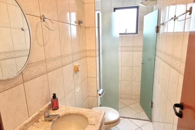 Imagem Imóvel com 2 Quartos à Venda, 70 m² em Centro - Balneário Camboriú