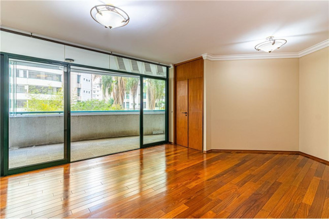 Imagem Imóvel com 4 Quartos à Venda, em Moema - São Paulo Imagem Imóvel com 4 Quartos à Venda, em Moema - São Paulo