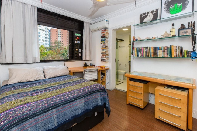 Imagem Apartamento com 4 Quartos à Venda, 236 m² em Real Parque - São Paulo