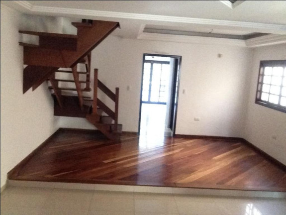 Imagem Sobrado com 3 Quartos à Venda, 245 m² em Jardim Quaresmeira - Suzano Imagem Sobrado com 3 Quartos à Venda, 245 m² em Jardim Quaresmeira - Suzano