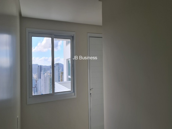 Imagem Imóvel com 3 Quartos à Venda, 139 m² em Centro - Balneário Camboriú