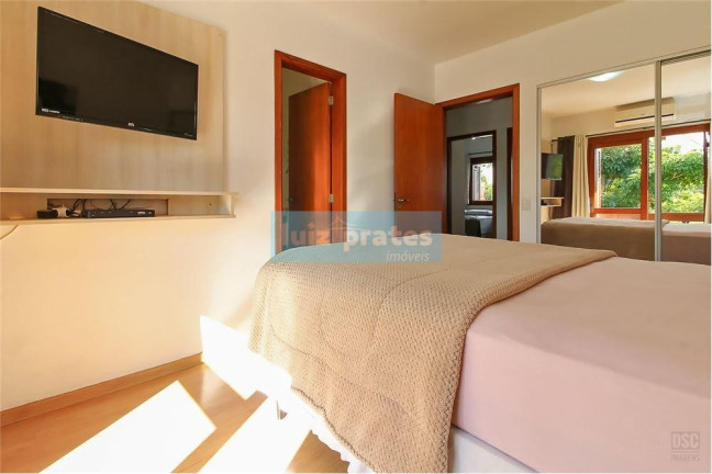 Imagem Casa com 3 Quartos à Venda, 140 m² em Hípica - Porto Alegre