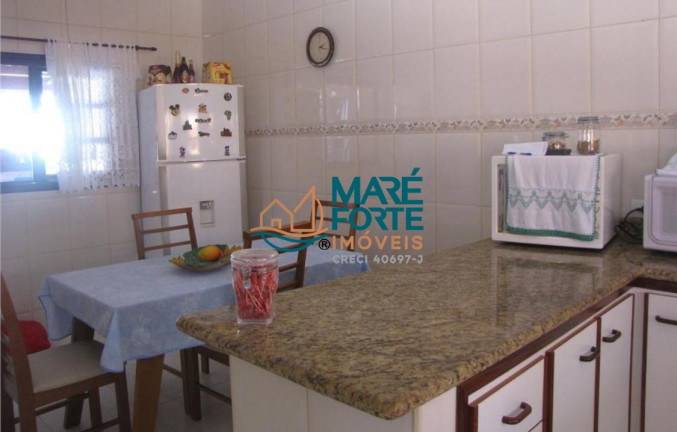 Sobrado com 3 Quartos à Venda, 250 m² em Centro - Ubatuba