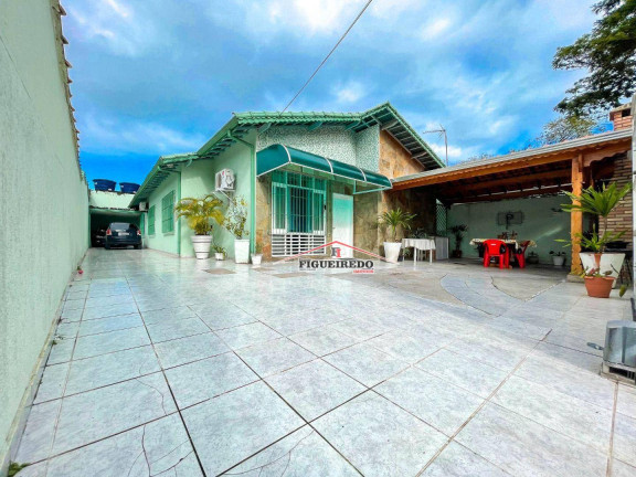 Casa com 3 Quartos à Venda, 180 m² em Canto Do Forte - Praia Grande
