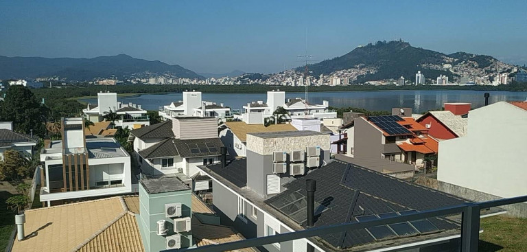 Imagem Casa com 4 Quartos à Venda, 567 m² em João Paulo - Florianópolis