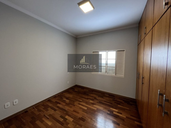 Imagem Casa com 3 Quartos à Venda, 158 m² em Centro - Botucatu Imagem Casa com 3 Quartos à Venda, 158 m² em Centro - Botucatu