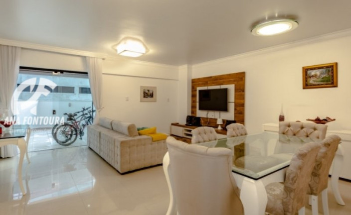 Imagem Apartamento com 3 Quartos à Venda, 230 m² em Centro - Balneário Camboriú Imagem Apartamento com 3 Quartos à Venda, 230 m² em Centro - Balneário Camboriú