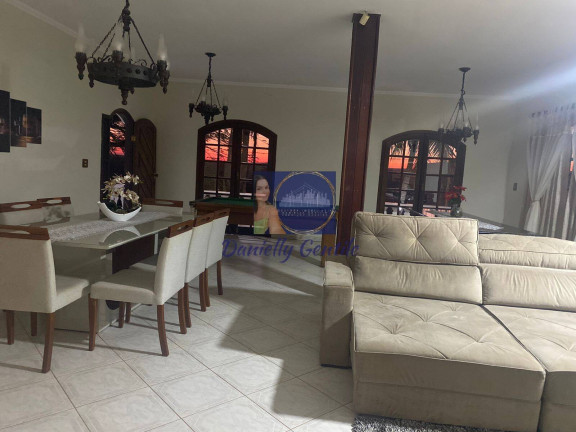 Imagem Casa com 6 Quartos para Temporada, 350 m² em Ninho Verde 2 - Pardinho