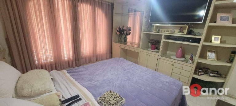 Imagem Casa com 4 Quartos à Venda, 700 m² em Centro - Blumenau Imagem Casa com 4 Quartos à Venda, 700 m² em Centro - Blumenau