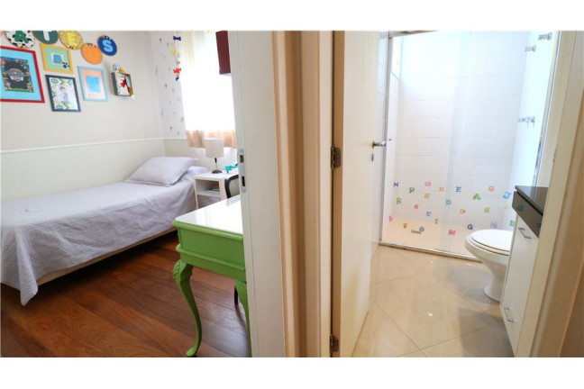 Imagem Imóvel com 4 Quartos à Venda, em Panamby - São Paulo Imagem Imóvel com 4 Quartos à Venda, em Panamby - São Paulo