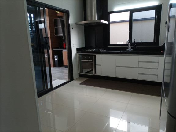 Imagem Casa com 3 Quartos à Venda, 177 m² em Wanel Ville - Sorocaba Imagem Casa com 3 Quartos à Venda, 177 m² em Wanel Ville - Sorocaba