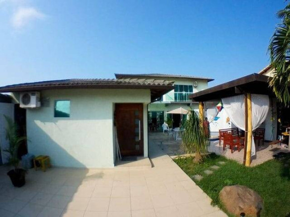 Imagem Casa de Condomínio com 4 Quartos à Venda, 171 m² em Peró - Cabo Frio