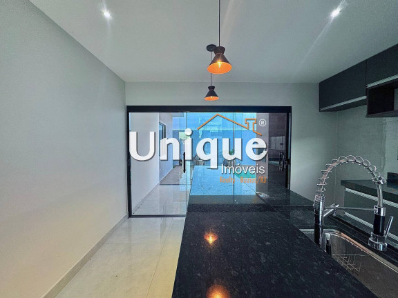 Imagem Casa com 3 Quartos à Venda, 252 m² em Nova São Pedro - São Pedro Da Aldeia