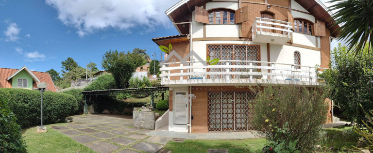 Imagem Casa com 4 Quartos à Venda, 250 m² em Vila Nova Suíça - Campos Do Jordão Imagem Casa com 4 Quartos à Venda, 250 m² em Vila Nova Suíça - Campos Do Jordão