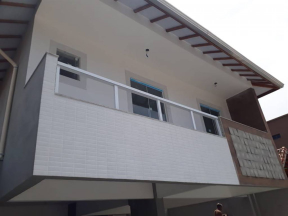 Casa com 2 Quartos à Venda, 46 m² em Maracanã - Praia Grande