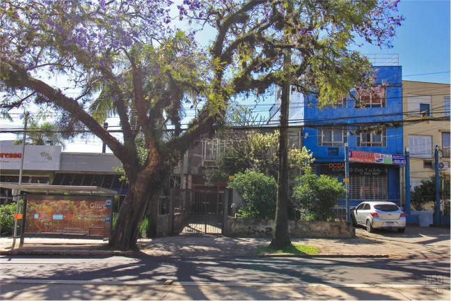 Imagem Casa com 3 Quartos à Venda, 179 m² em Petrópolis - Porto Alegre Imagem Casa com 3 Quartos à Venda, 179 m² em Petrópolis - Porto Alegre