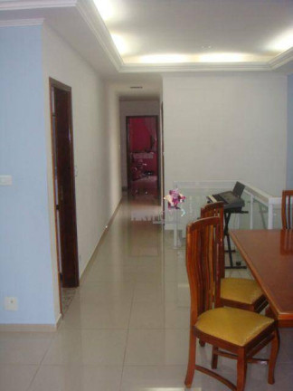 Imagem Casa com 3 Quartos à Venda, 270 m² em Centro - Santo André