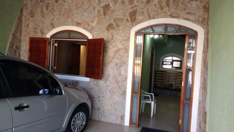 Casa com 2 Quartos à Venda, 145 m² em Parque Santo Antônio - Jacareí