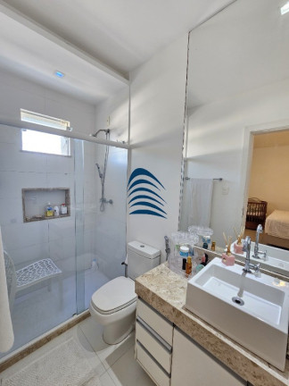 Imagem Casa com 4 Quartos à Venda, 480 m² em Busca Vida - Camaçari