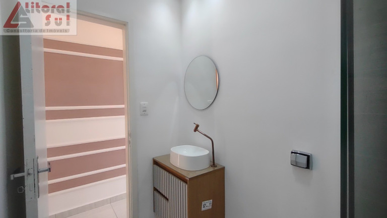 Imagem Casa com 2 Quartos à Venda, 48 m² em Maracanã - Praia Grande Imagem Casa com 2 Quartos à Venda, 48 m² em Maracanã - Praia Grande