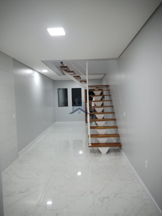Sobrado com 2 Quartos à Venda, 96 m² em Iririú - Joinville