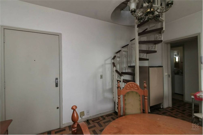 Imagem Imóvel com 1 Quarto à Venda, em Centro Histórico - Porto Alegre Imagem Imóvel com 1 Quarto à Venda, em Centro Histórico - Porto Alegre