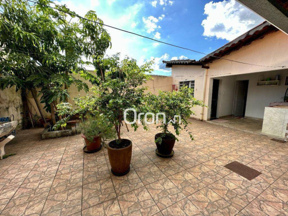 Imagem Casa com 3 Quartos à Venda, 188 m² em Vila Novo Horizonte - Goiânia Imagem Casa com 3 Quartos à Venda, 188 m² em Vila Novo Horizonte - Goiânia