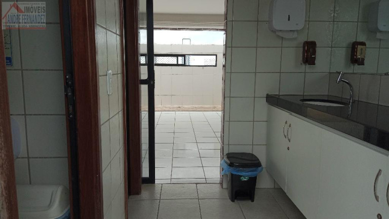 Imagem Apartamento com 2 Quartos à Venda, 61 m² em Espinheiro - Recife