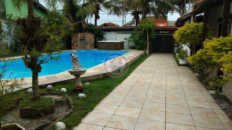 Casa com 4 Quartos à Venda, 517 m² em Balneário Maracanã - Praia Grande
