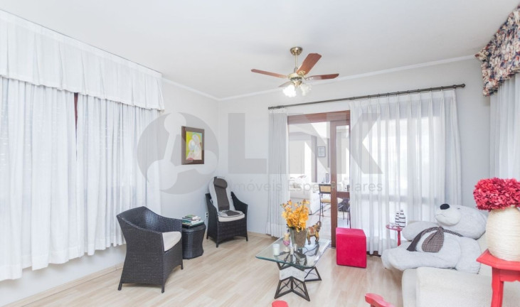 Imagem Sobrado com 3 Quartos à Venda, 316 m² em Jardim Lindóia - Porto Alegre