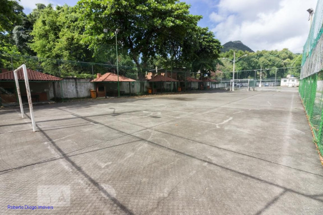 Imagem Imóvel com 2 Quartos à Venda, 52 m² em Camorim - Rio De Janeiro Imagem Imóvel com 2 Quartos à Venda, 52 m² em Camorim - Rio De Janeiro