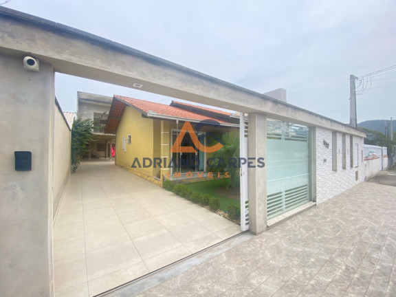 Imagem Casa com 3 Quartos à Venda, 245 m² em Gravatá - Navegantes Imagem Casa com 3 Quartos à Venda, 245 m² em Gravatá - Navegantes