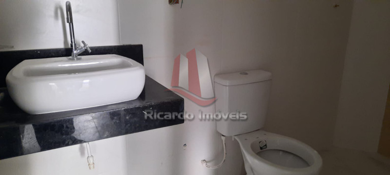 Imagem Casa de Condomínio com 3 Quartos à Venda, 100 m² em Peró - Cabo Frio