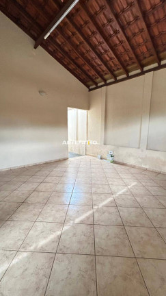 Imagem Casa com 3 Quartos à Venda, 200 m²